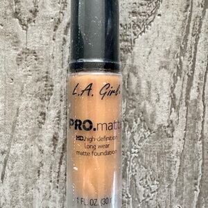 PRO.matte Foundation - Cream
